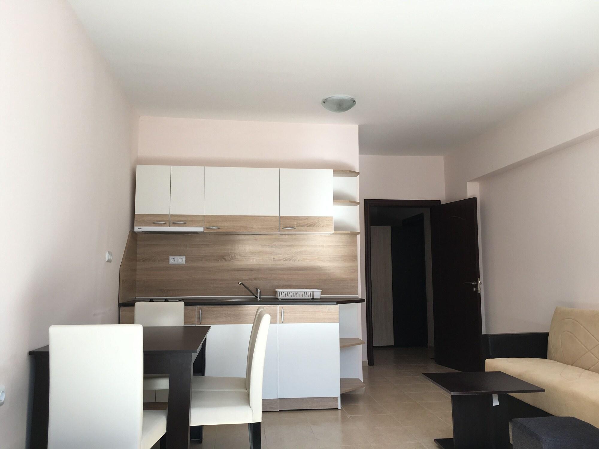 Palace De Luxe Apartments Pomorie Exterior foto