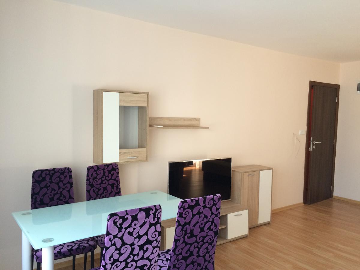 Palace De Luxe Apartments Pomorie Exterior foto
